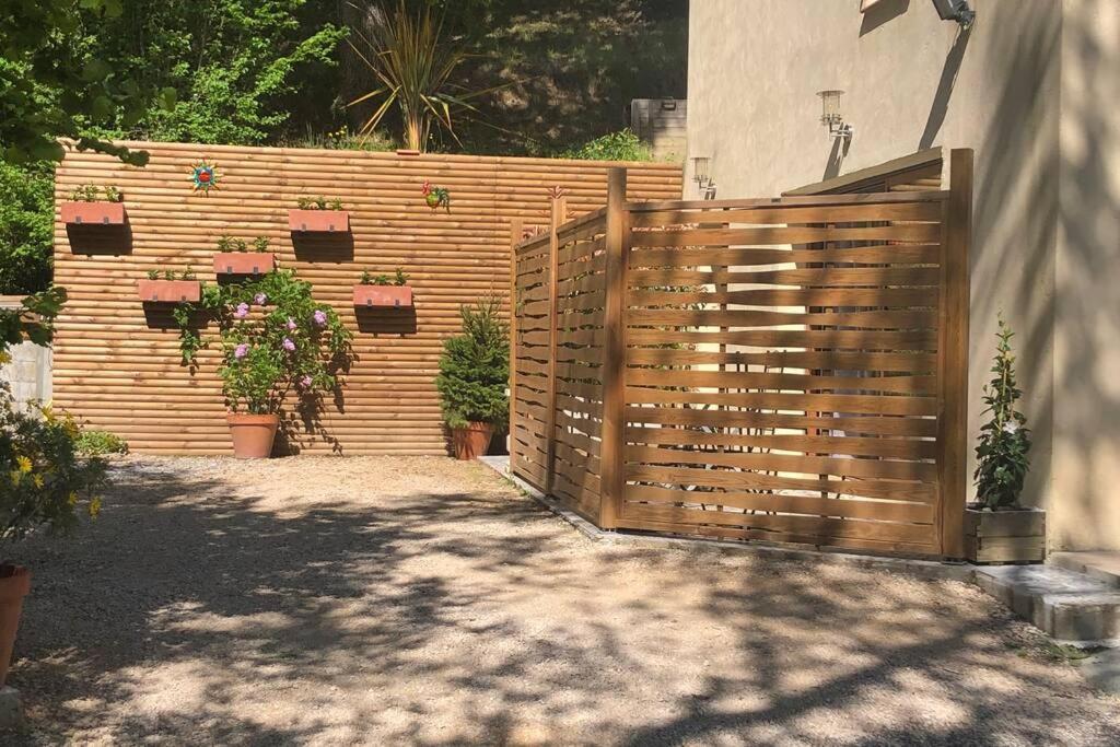 Appartement Au Calme Dans Un Espace Arbore Tourrettes-sur-Loup Eksteriør bilde